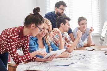Due giovani italiani su tre ottimisti sul futuro