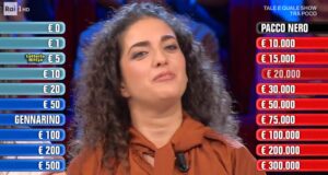 Affari Tuoi, Gaia dall'Emilia Romagna sfida il Dottore: quanto ha vinto nella puntata del 17 ottobre 2025 1 Affari Tuoi, Gaia dall'Emilia Romagna sfida il Dottore: quanto ha vinto nella puntata del 17 ottobre 2025 1