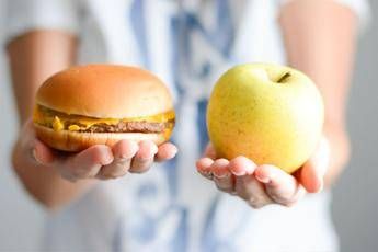 Giornata mondiale dell’alimentazione, le 20 buone abitudini per i bimbi a tavola