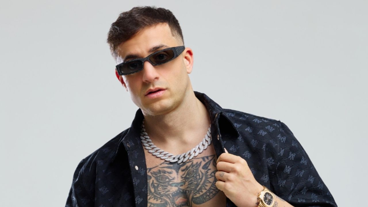 Nicola Zalewski ed Emily Pallini, è flirt? Striscione shock al Colosseo 1 Ludwig