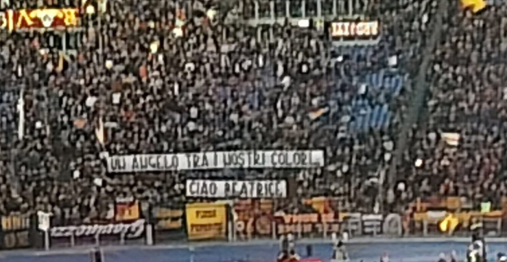 Anche il tifo giallorosso ricorda all’Olimpico Beatrice Bellucci. Francesco Totti: "Fai buon viaggio Angelo buono" (VIDEO) 1