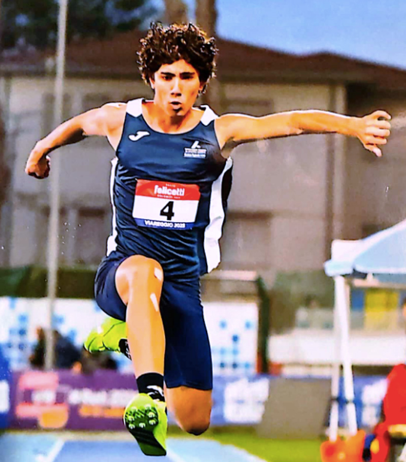 Riccardo Pierdominici è campione italiano di salto triplo under 16: chi è il talento di Fiumicino che si divide tra sport e teatro (FOTO) 1 Riccardo Pierdominici è campione italiano di salto triplo under 16: chi è il talento di Fiumicino che si divide tra sport e teatro (FOTO) 1