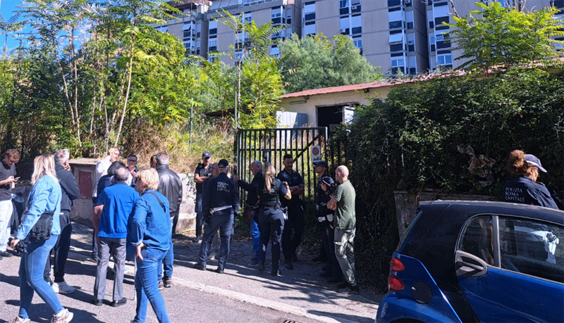 Sgombero degli abusivi a Pietralata: residenti grati per l'intervento lampo dopo occupazione e roghi notturni 1