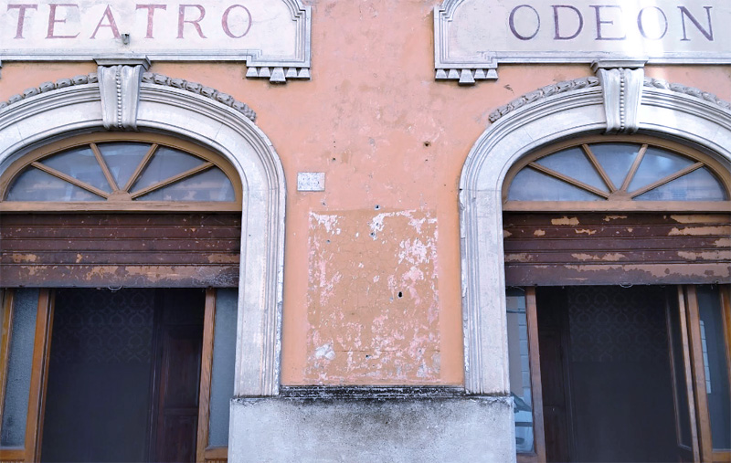 “Prendiamoci una Pausa”: Tivoli tra i set del film girato tutto nel Lazio con un cast stellare (FOTO) 3 “Prendiamoci una Pausa”: Tivoli tra i set del film girato tutto nel Lazio con un cast stellare (FOTO) 3