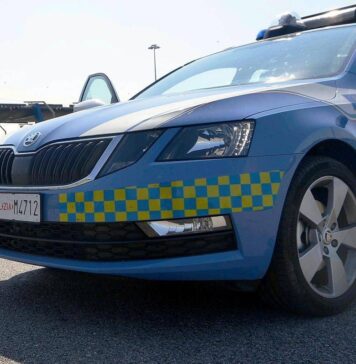 Un incidente sulla Firenze-Roma blocca la circolazione verso la Capitale, con uscita obbligatoria e pesanti disagi per i viaggiatori