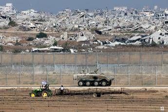 Trump annuncia l’accordo per Gaza. Ostaggi liberi e ritiro delle Idf, cosa prevede la prima fase