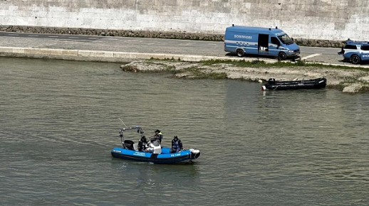 a roma polizia fluviale