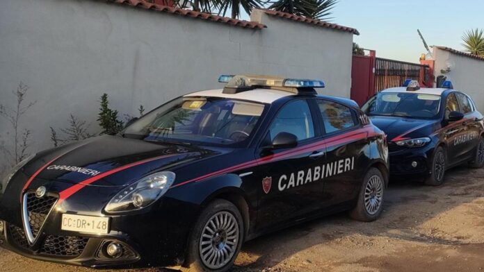 Appicca il fuoco all'auto di una donna a Torrimpietra: nei guai un 21enne di Ladispoli