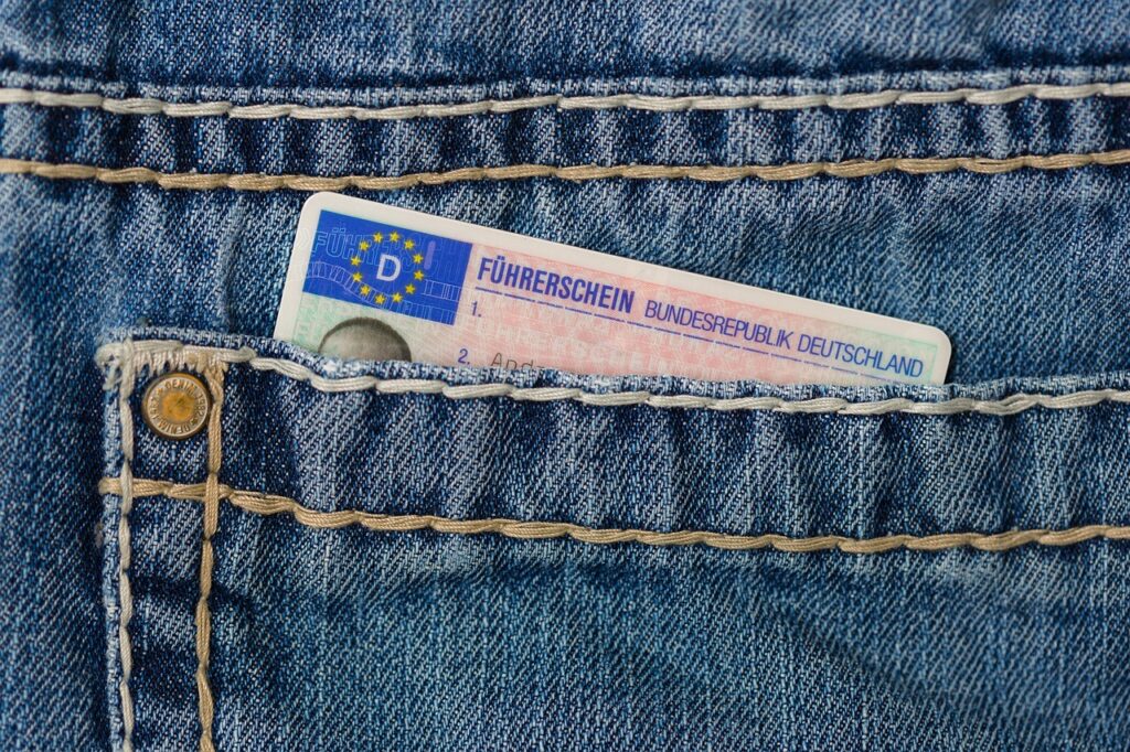 Patente a 17 anni: arriva il via libera Ue. Ecco tutte le novità in arrivo 1