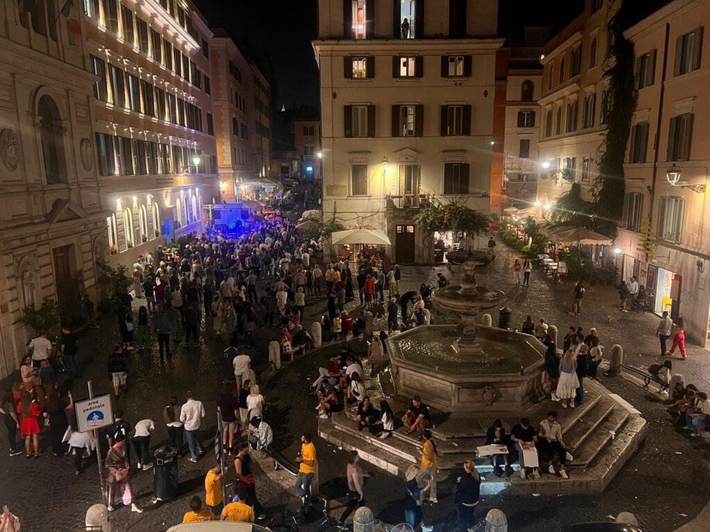 Ottobrata Monticiana 2025: tre giorni per celebrare la Roma autentica tra canzoni, arte e spettacoli gratis 1 Ottobrata Monticiana 2025: tre giorni per celebrare la Roma autentica tra canzoni, arte e spettacoli gratis 1