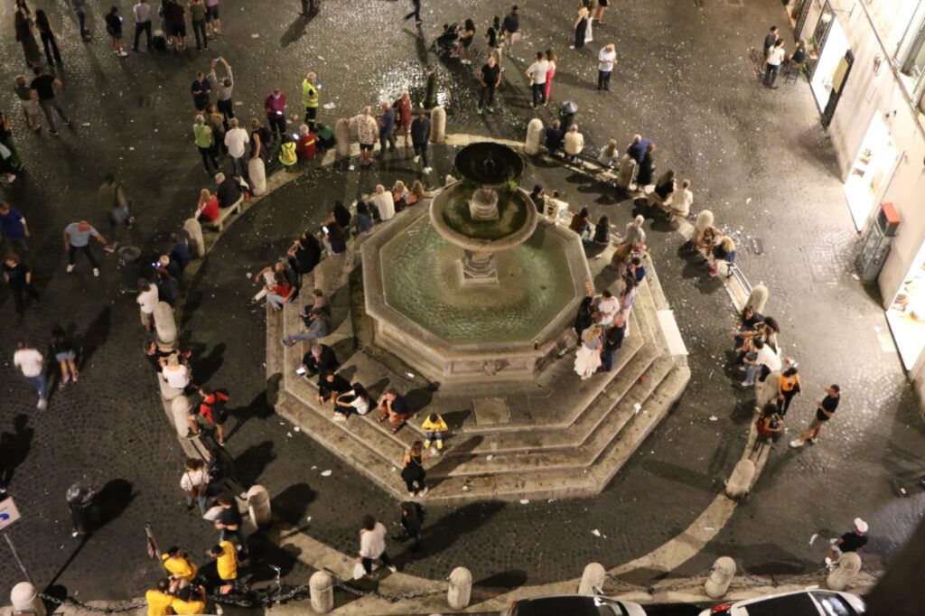 Ottobrata Monticiana 2025: tre giorni per celebrare la Roma autentica tra canzoni, arte e spettacoli gratis 2 Ottobrata Monticiana 2025: tre giorni per celebrare la Roma autentica tra canzoni, arte e spettacoli gratis 2