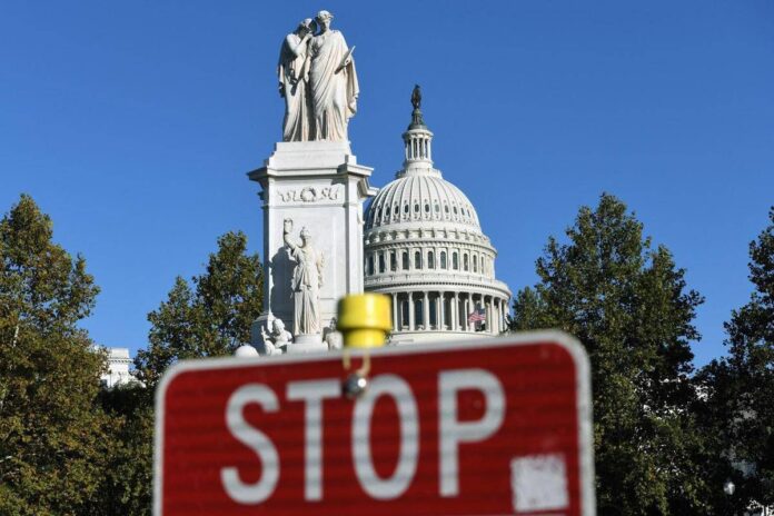 Food stamp, licenziamenti, voto sui fondi dell’Obamacare: l’accordo per la fine dello shutdown Usa