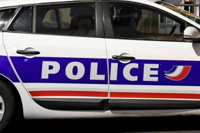 Grida “Allahu Akbar” e investe con l’auto 10 persone, tre feriti gravi in Francia