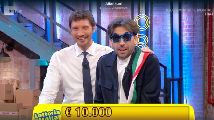 Lotteria Italia, come registrare e controllare il biglietto: premi giornalieri ad Affari Tuoi