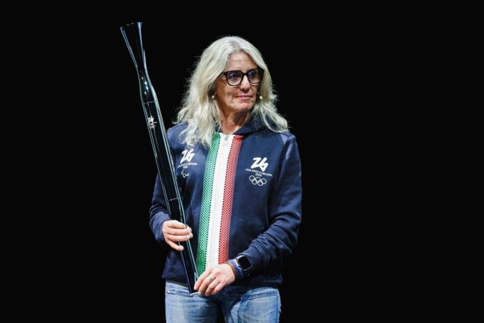 Milano Cortina 2026, Belmondo e Zoeggeler all’accensione della fiamma olimpica a Olimpia