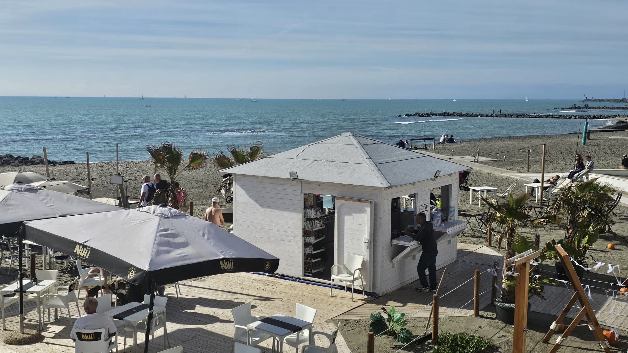 Il Campidoglio cambia le regole sulle spiagge libere e sui chioschi di Ostia (FOTO) 1 Il Campidoglio cambia le regole sulle spiagge libere e sui chioschi di Ostia (FOTO) 1