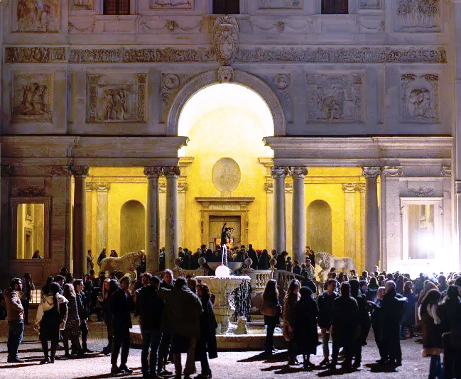 Notte Bianca a Villa Medici: l'evento gratuito per ammirare giardini, saloni e spazi privati aperti al pubblico (FOTO) 1 Notte Bianca a Villa Medici: l'evento gratuito per ammirare giardini, saloni e spazi privati aperti al pubblico (FOTO) 1