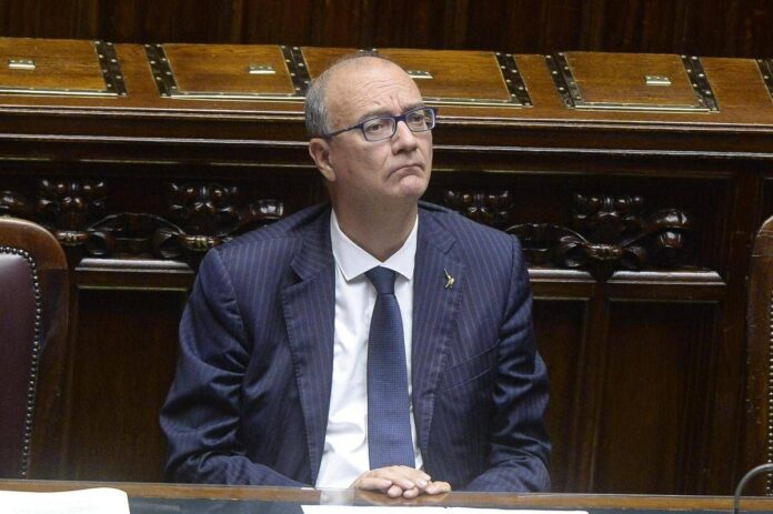 Scintille alla Camera sull’educazione sessuale, Valditara all’opposizione: “Avete preso in giro gli italiani”