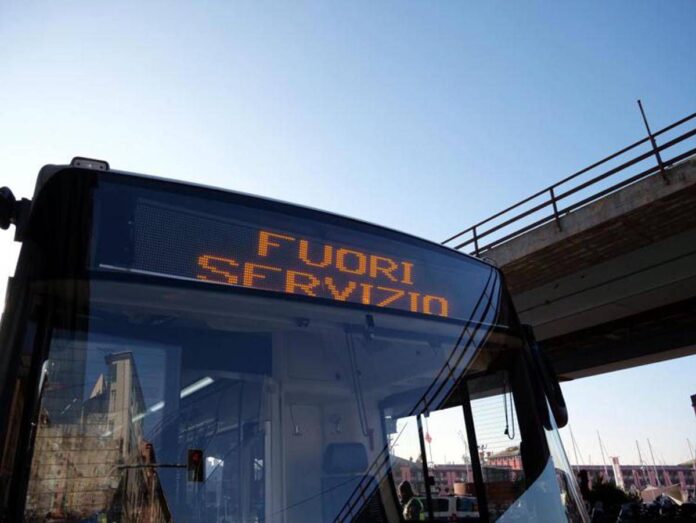 Sciopero 29 maggio, venerdì nero in vista: a rischio treni, bus e metro