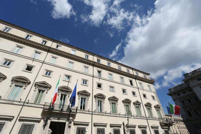 Stretto Hormuz, stop al bando del gas russo? Il dossier energia grande nodo sul tavolo di Palazzo Chigi