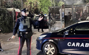 Diciotto arresti al campo nomadi per furti e rapine a casa di anziani e negozi di Roma 1 Diciotto arresti al campo nomadi per furti e rapine a casa di anziani e negozi di Roma 1