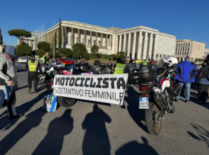 Vagabondi in Moto, dal raduno contro la violenza sulle donne alla Motobefana per i meno fortunati 4 Vagabondi in Moto, dal raduno contro la violenza sulle donne alla Motobefana per i meno fortunati 4