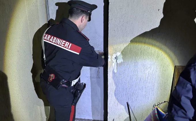 La “professoressa dello spaccio” a Ostia: tra i pusher di cocaina cruda o cotta una ex insegnante 1