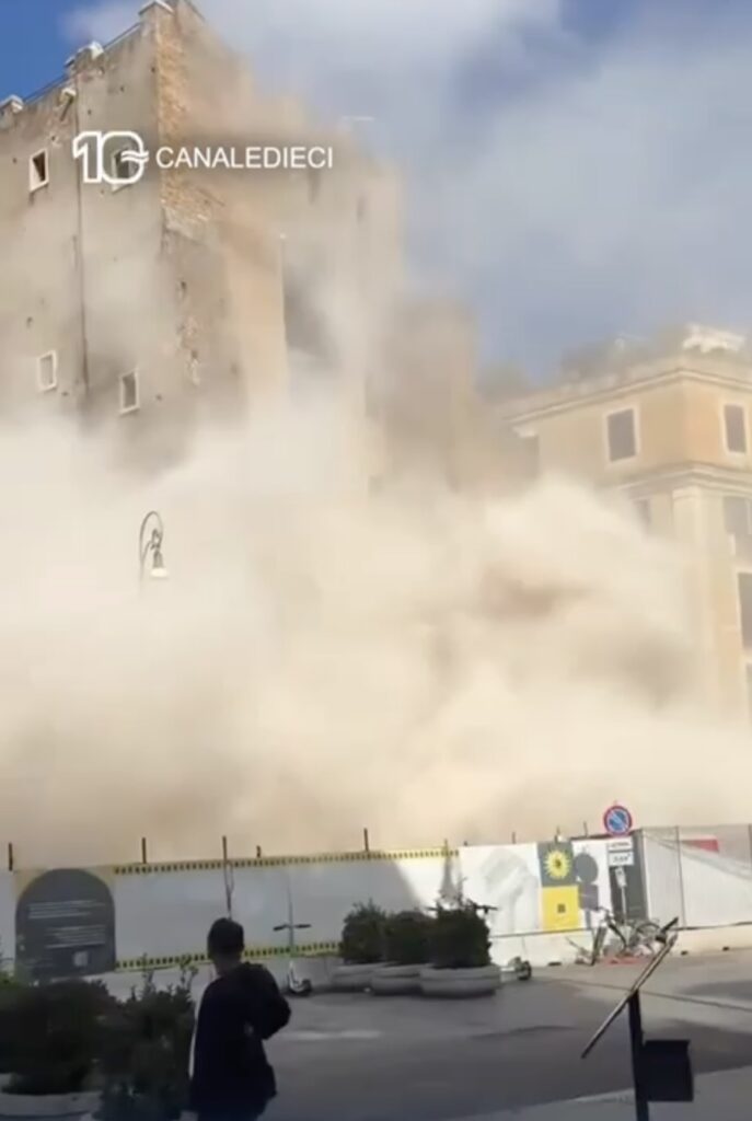 Crolli alla Torre dei Conti, la procura procede per omicidio colposo in violazione della norma antinfortunistica 1