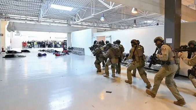 Attacco terroristico al Terminal 5 di Fiumicino: reparti speciali, feriti e sgomberi (per esercitazione) FOTO 2