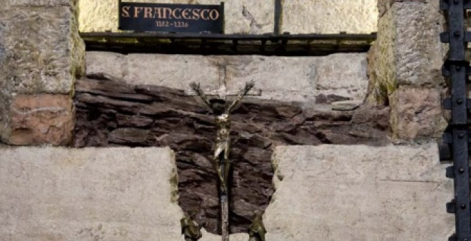 San Francesco, per la prima volta esposti al mondo i suoi resti: boom di prenotazioni 1