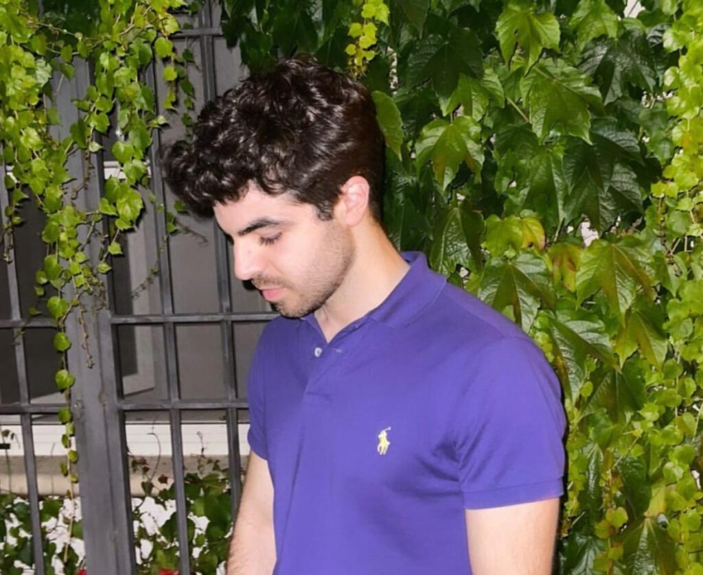 Chi era Leonardo Fiorini, il 27enne volato giù dal b&b a Roma. La versione dell’amico arrestato per omicidio 1 Chi era Leonardo Fiorini, il 27enne volato giù dal b&b a Roma. La versione dell’amico arrestato per omicidio 1