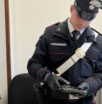 Armi e munizioni trovate in una casa ad Ardea: arrestato 46enne