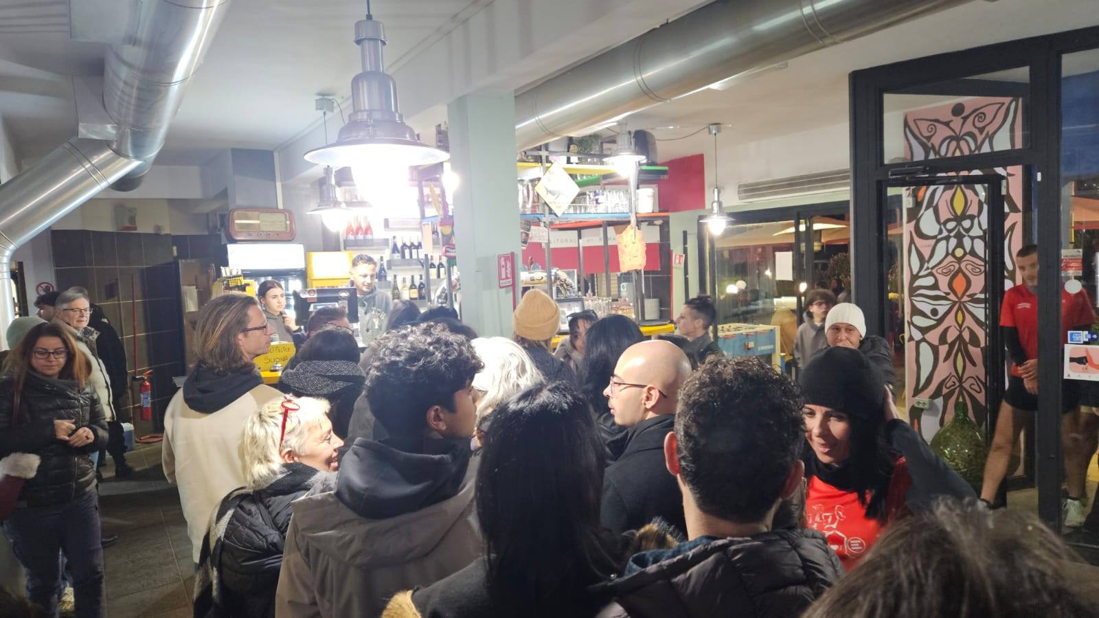 Riaperta Casa Clandestina a Ostia: in più di mille salutano il nuovo spazio a Castelfusano (FOTO) 1