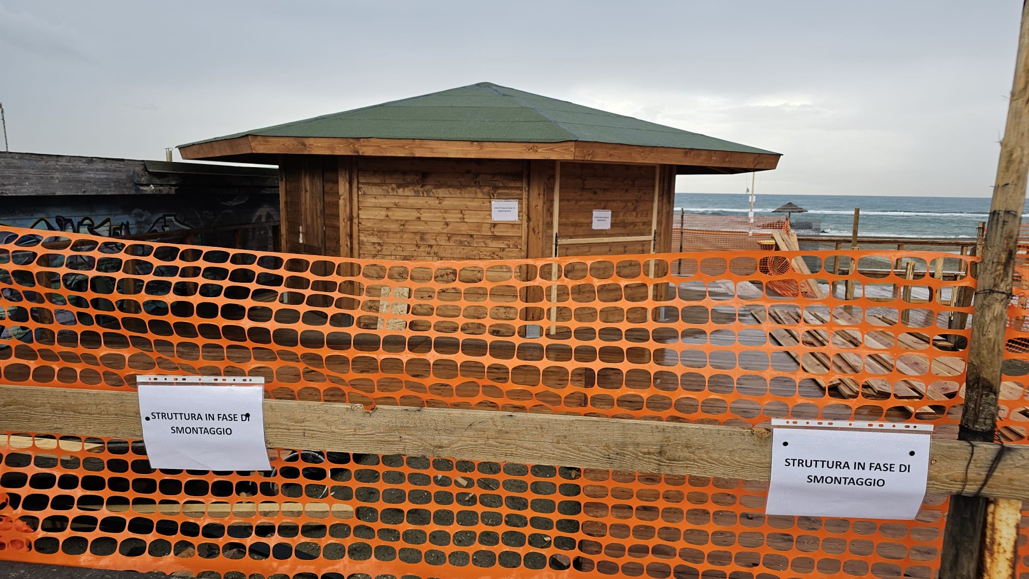Bandi per la gestione delle spiagge di Ostia bloccati: la Procura indaga su connivenze del Campidoglio 1 Bandi per la gestione delle spiagge di Ostia bloccati: la Procura indaga su connivenze del Campidoglio 1
