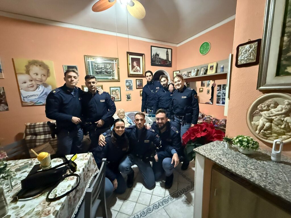 Terrore nelle case comunali: scoppia la condotta del gas e genera una bocca di fuoco. Trenta famiglie messe in salvo dalla Polizia 2 Terrore nelle case comunali: scoppia la condotta del gas e genera una bocca di fuoco. Trenta famiglie messe in salvo dalla Polizia 2