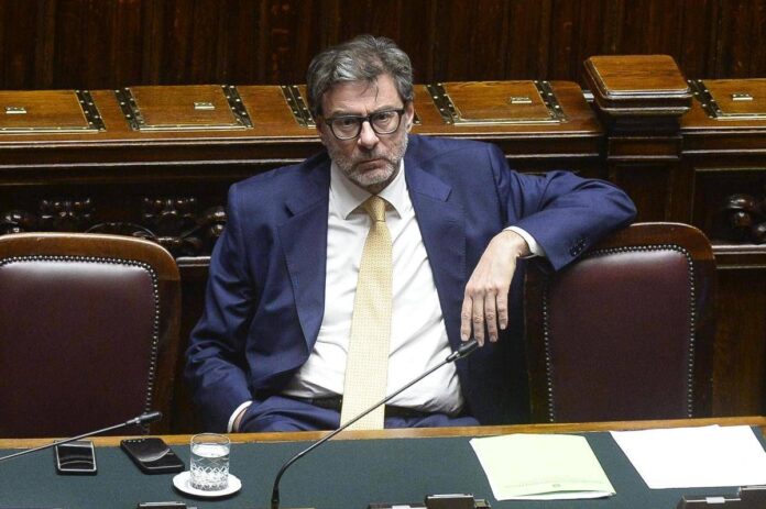 Manovra, governo chiede la fiducia alla Camera: entro domani l’ok finale