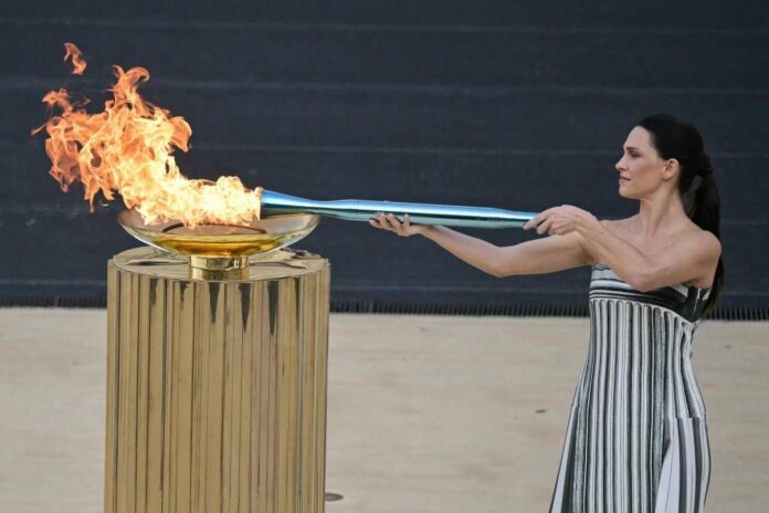 Milano Cortina 2026, oggi l’arrivo della fiamma olimpica in Italia