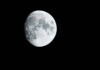 Una grande serata aperta a tutti per l'osservazione della Luna a Fiumicino, con telescopi guidati al Parco del Perugino per esplorare il cielo e Saturno