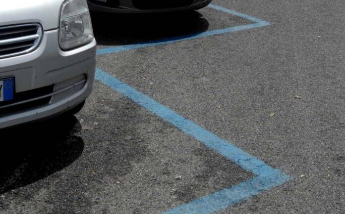 Roma, sosta sulle strisce blu costa di più da app: dal 1° dicembre rincari fino al 15% LabUr sulle strisce blu: “Ostia non è una parentesi stagionale, ma un quartiere di Roma abitato tutto l’anno”
