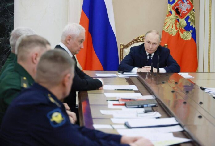 Russia, l’accusa a Kiev: “Ucraina ha attaccato casa di Putin”. Trump: “Molto male”