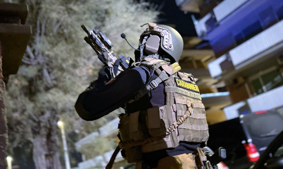Colpo ai clan mafiosi nella Capitale: arrestati il fratello di Michele Senese “O’ Pazz” e l’ex vice di ‘Diabolik’ (VIDEO) 1