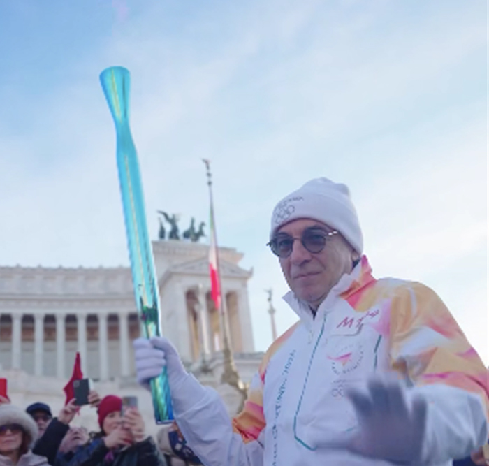 Un parterre di stelle per la staffetta olimpica: ecco chi ha corso con la Fiamma attraverso la Capitale (VIDEO e FOTO) 4