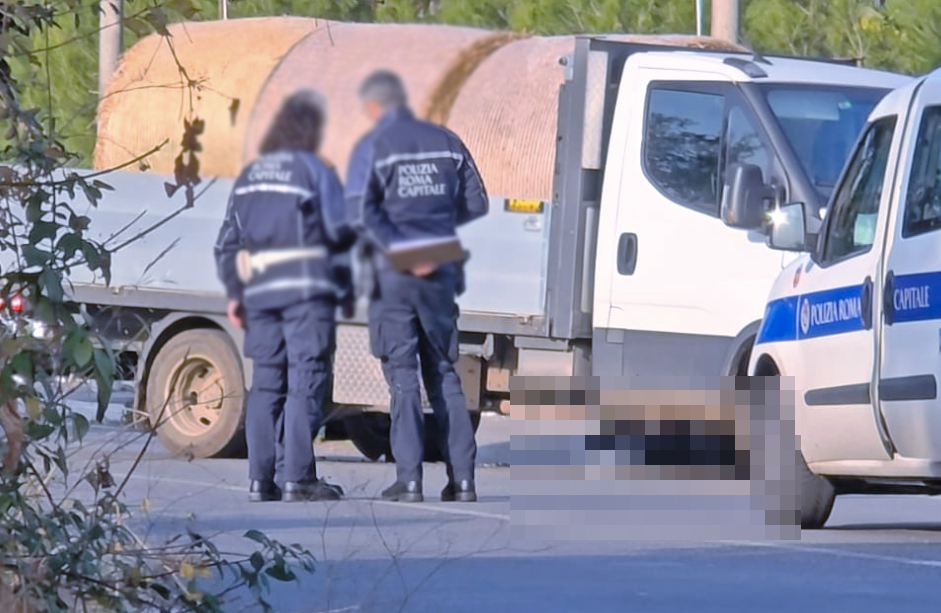 Incidente mortale su via di Malafede: centauro perde la vita nello scontro con un camion (FOTO) 2