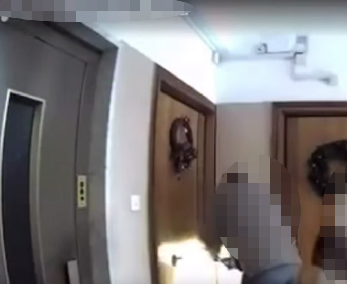 Controllano chi parte per svuotargli casa: le immagini che smascherano i topi di Natale a Roma sud (FOTO) 1 Controllano chi parte per svuotargli casa: le immagini che smascherano i topi di Natale a Roma sud (FOTO) 1