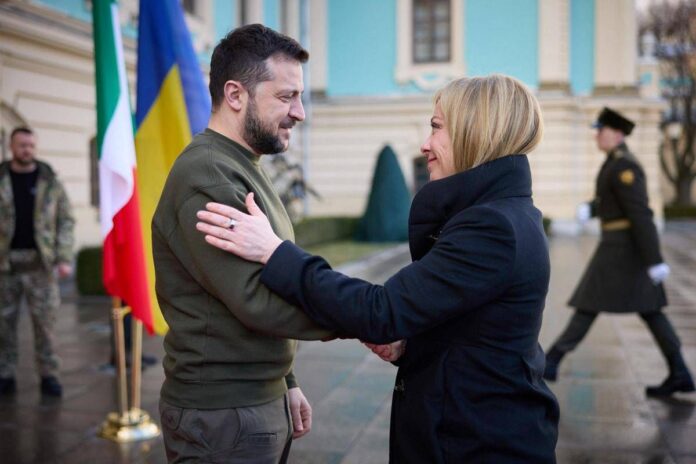 Ucraina, Meloni sente Zelensky: “Sostegno a piano Usa, presto invio forniture”