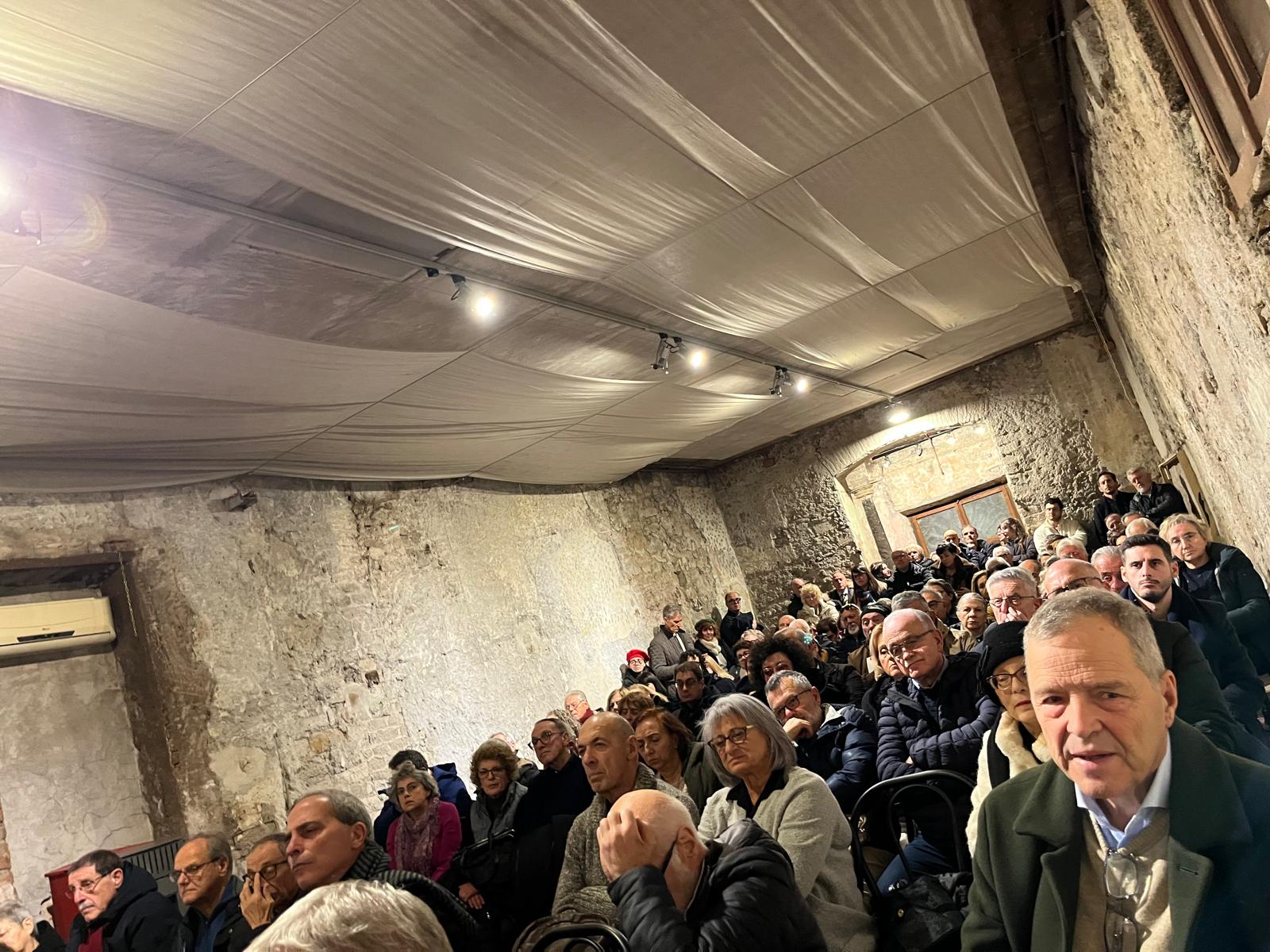Pienone per Piero Ambrosi: successo per il libro su Terzani 3
