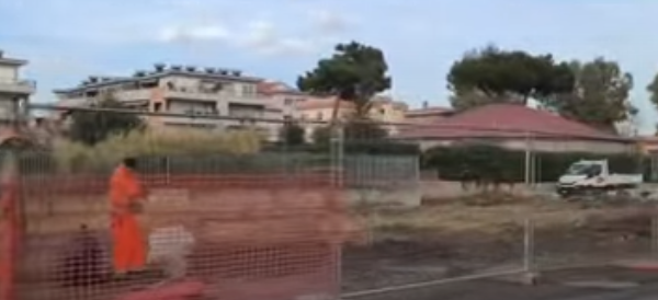 ZOOMARE PARCHEGGI FOTO IEVA INTERNA LAVORI ACILIA SUD-DRAGONA P1