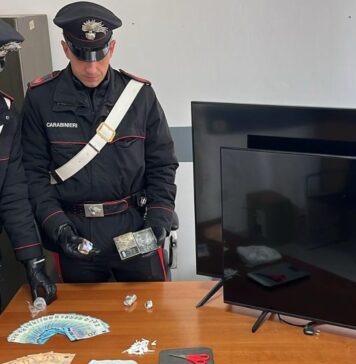 Droga, contanti e televisori rubati sequestrati a Santa Marinella: un arresto