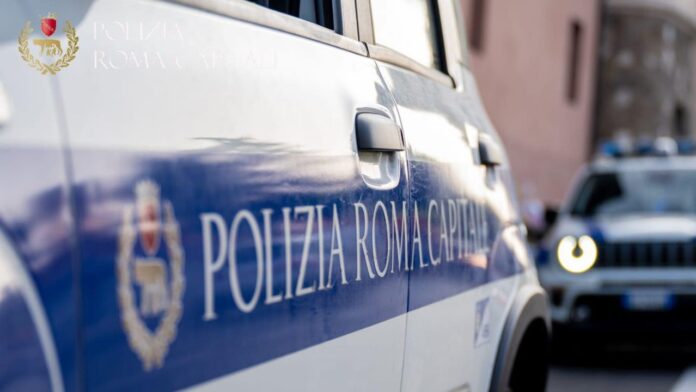 Incidente tra auto in zona Tor Vergata: un ferito
