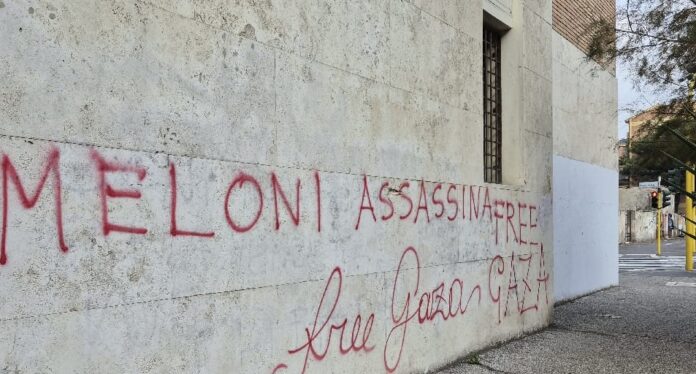 scritte-scuola-ostia